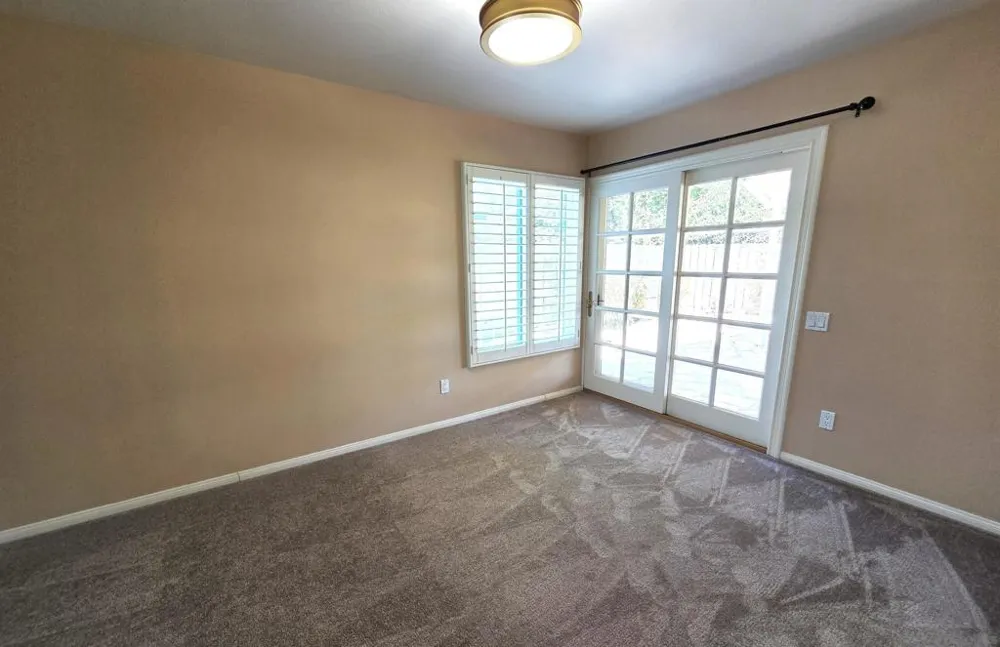 6264 Court San Diego, CA 92120