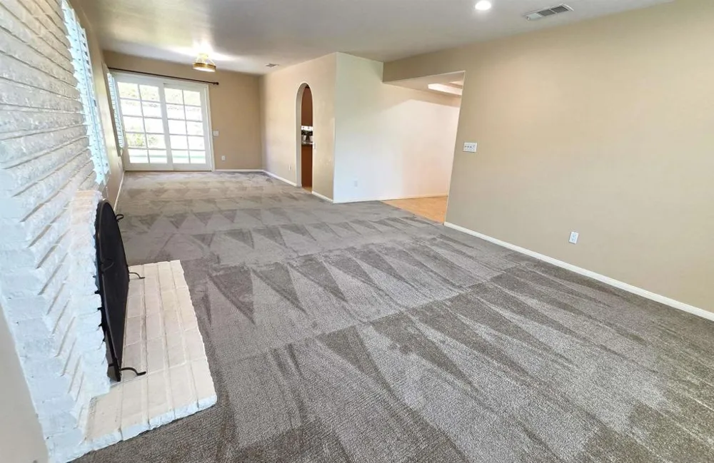 6264 Court San Diego, CA 92120