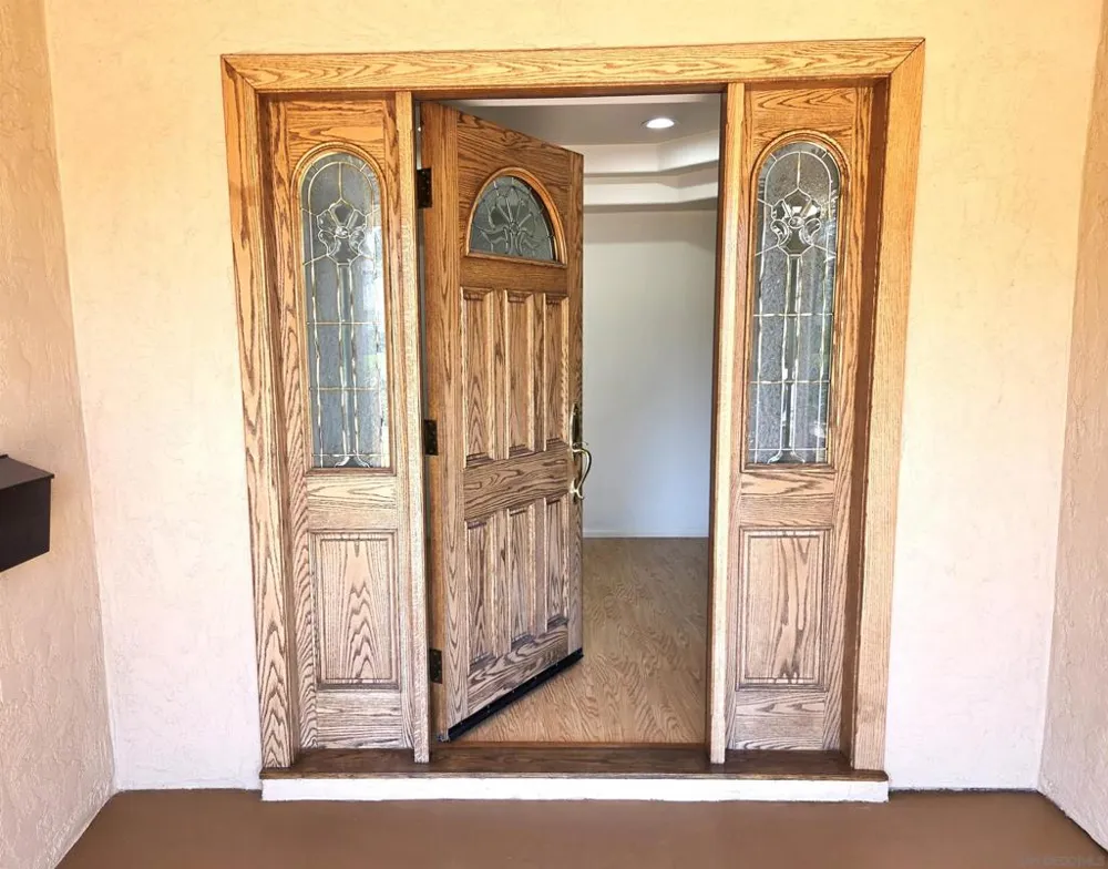 6264 Court San Diego, CA 92120