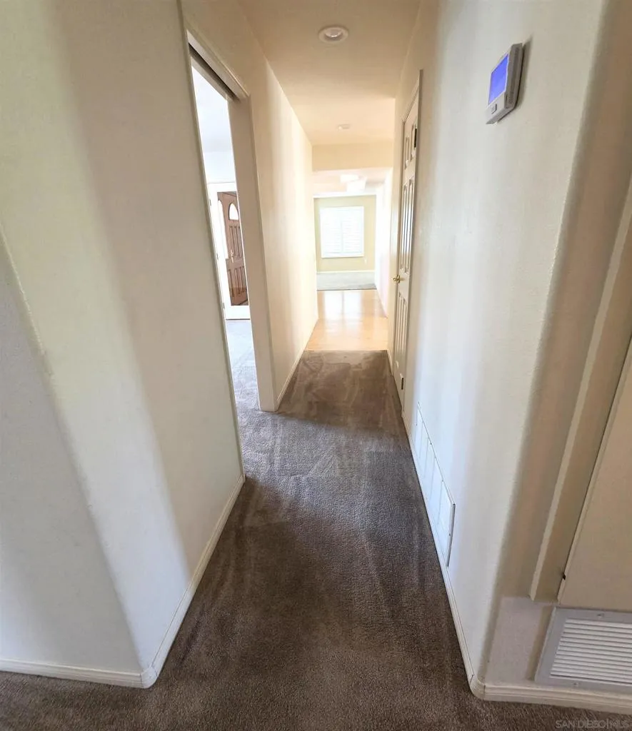 6264 Court San Diego, CA 92120