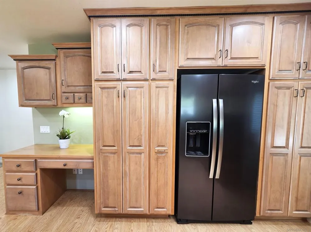 6264 Court San Diego, CA 92120