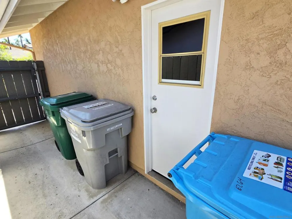 6264 Court San Diego, CA 92120