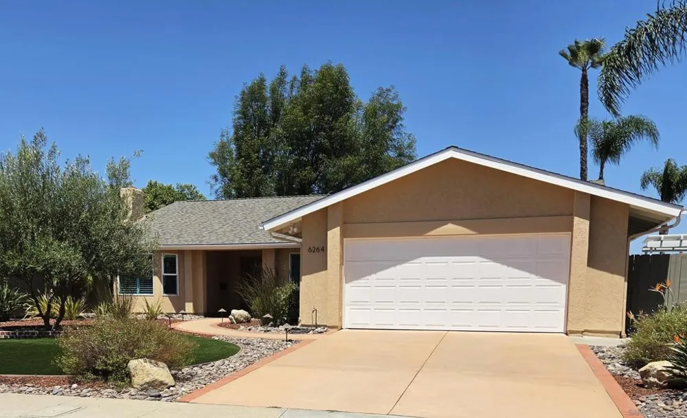 6264 Court San Diego, CA 92120