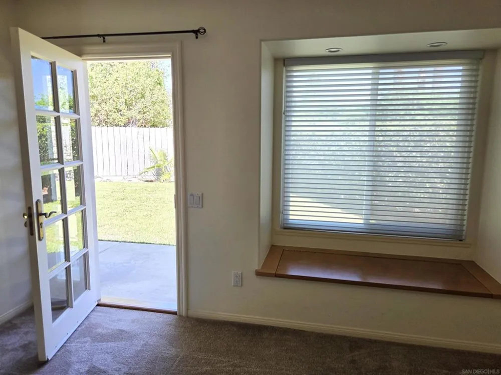6264 Court San Diego, CA 92120