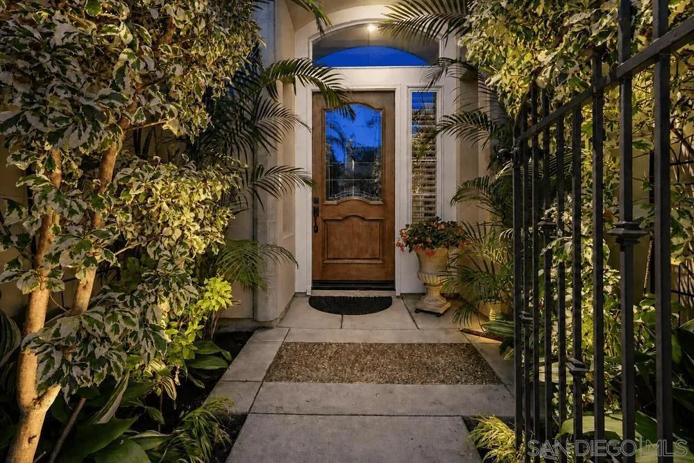 1317 Caminito Floreo La Jolla, CA 92037