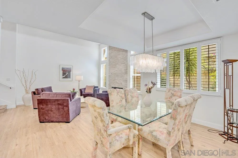1317 Caminito Floreo La Jolla, CA 92037