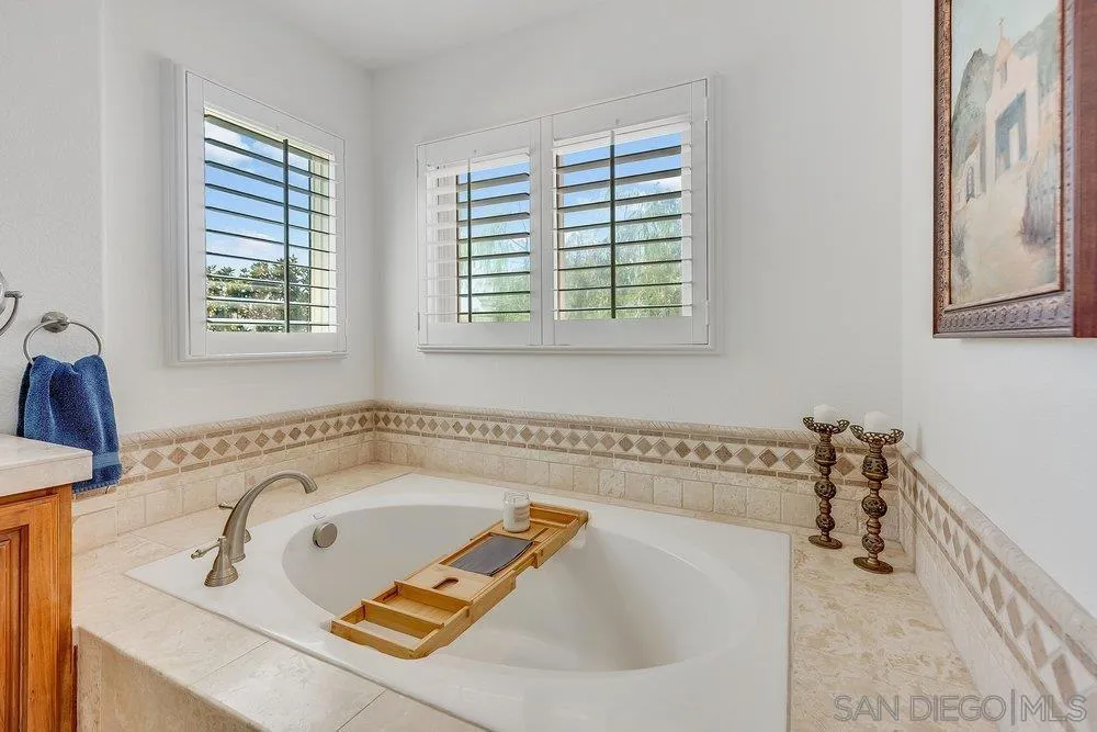 1317 Caminito Floreo La Jolla, CA 92037