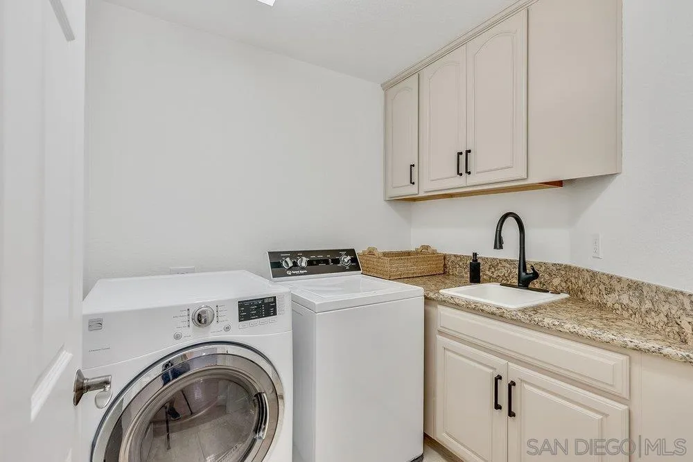 1317 Caminito Floreo La Jolla, CA 92037