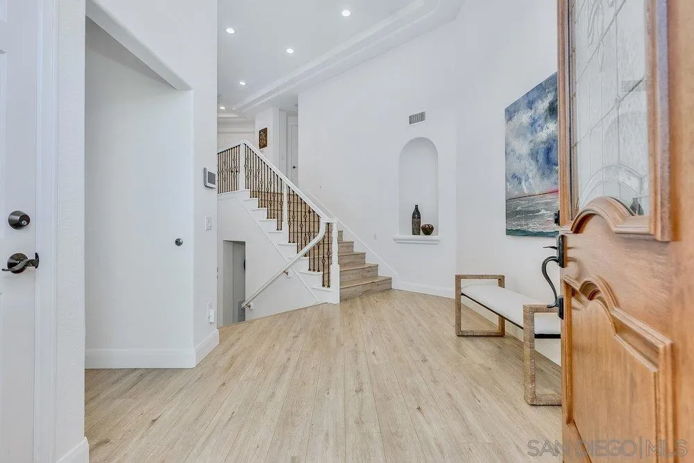 1317 Caminito Floreo La Jolla, CA 92037