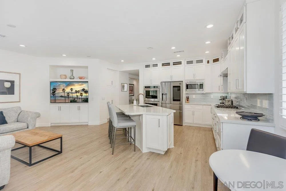1317 Caminito Floreo La Jolla, CA 92037
