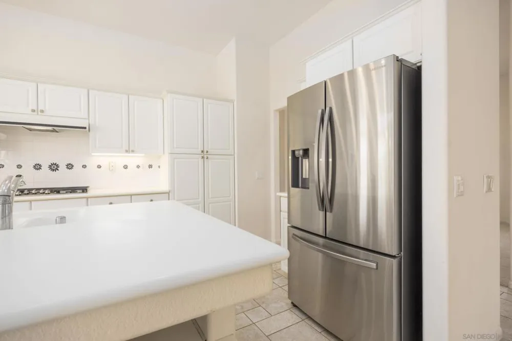 1221 Palomares Ct. Fallbrook, CA 92028