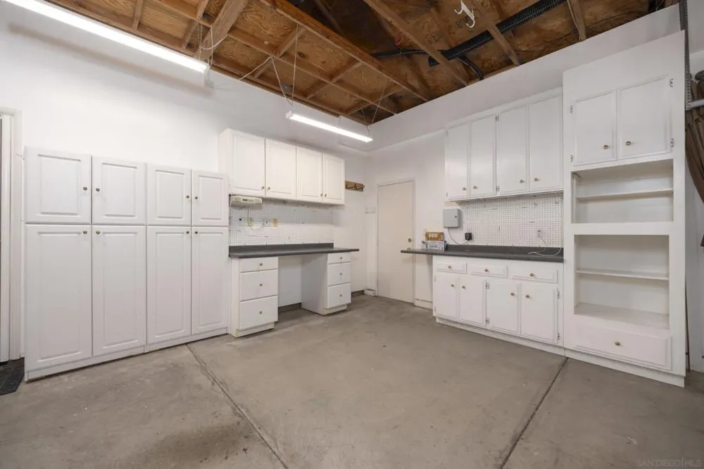 1221 Palomares Ct. Fallbrook, CA 92028