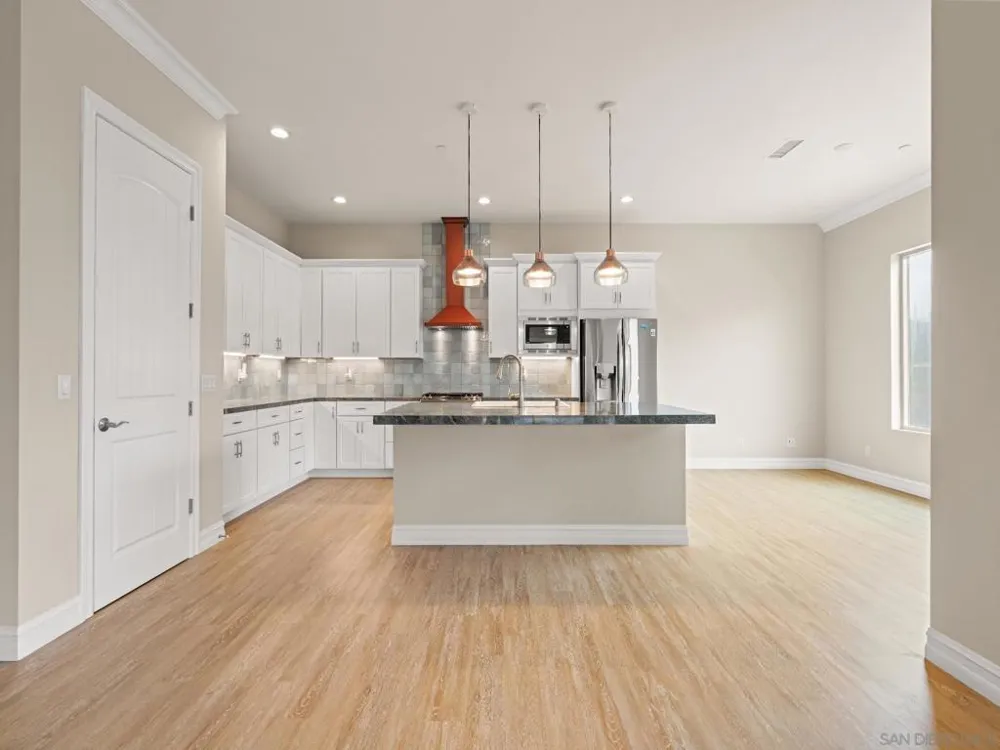 10616 Via Tiglio Lakeside, CA 92040