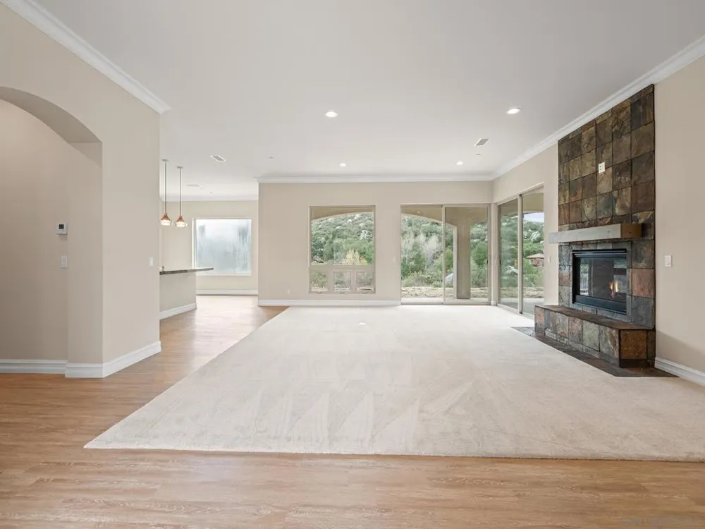 10616 Via Tiglio Lakeside, CA 92040