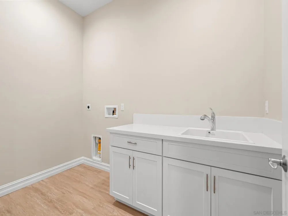 10616 Via Tiglio Lakeside, CA 92040