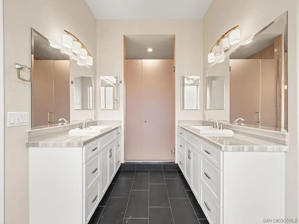 10616 Via Tiglio Lakeside, CA 92040