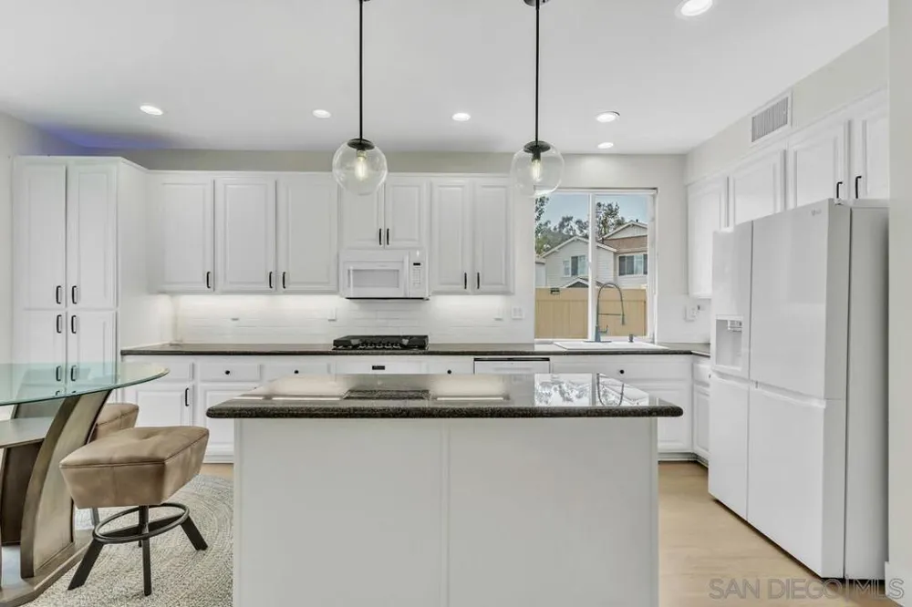 2950 W Canyon Ave San Diego, CA 92123