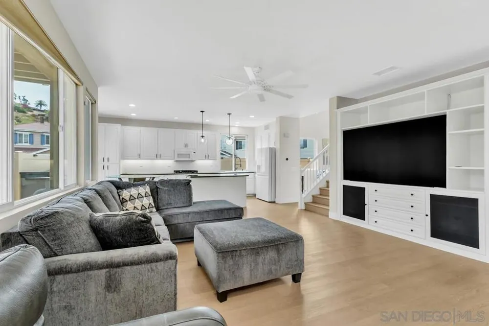 2950 W Canyon Ave San Diego, CA 92123