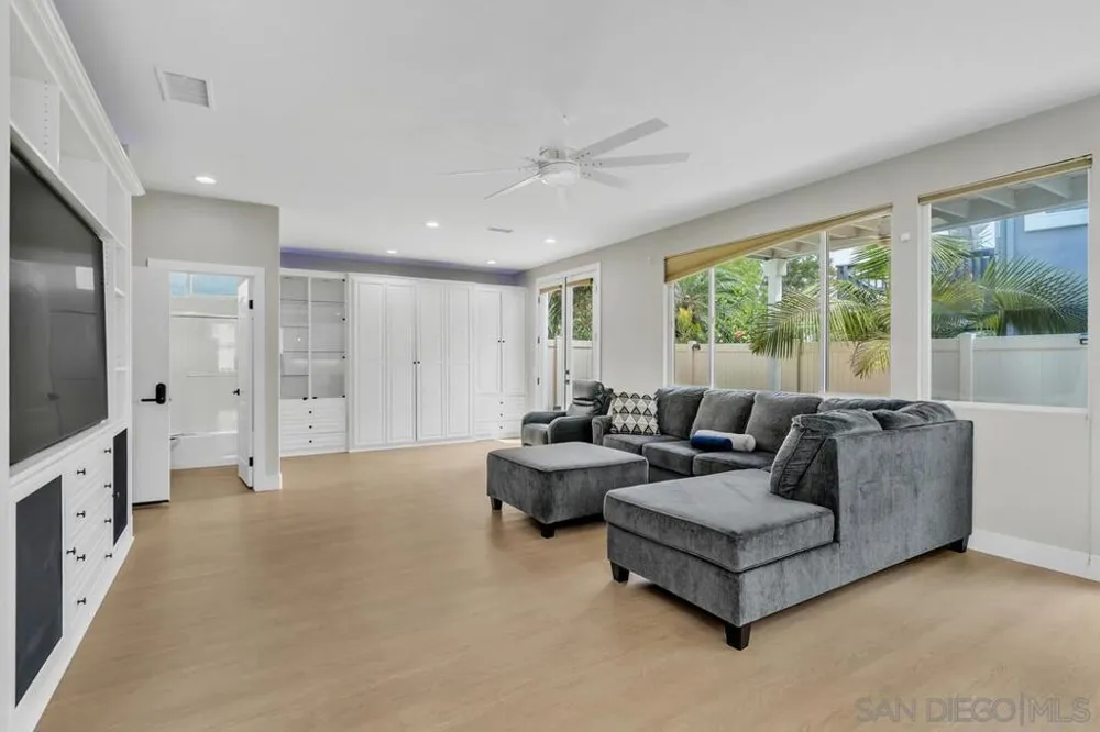 2950 W Canyon Ave San Diego, CA 92123