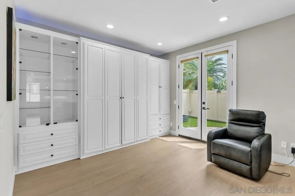 2950 W Canyon Ave San Diego, CA 92123