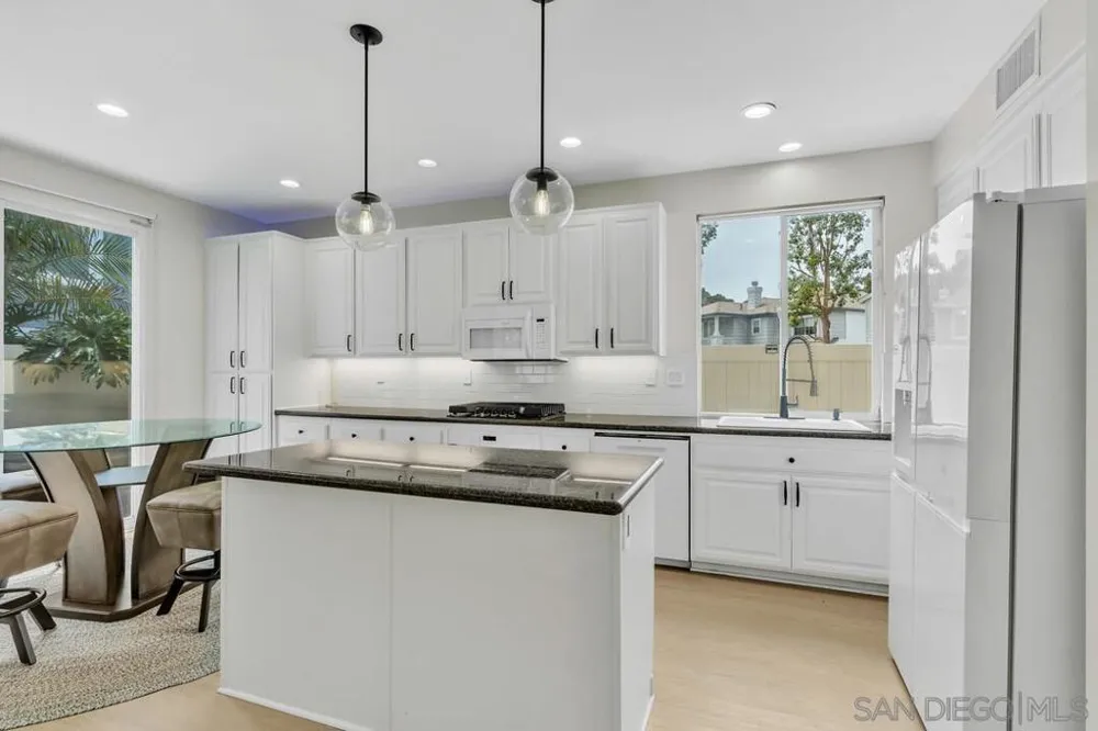 2950 W Canyon Ave San Diego, CA 92123