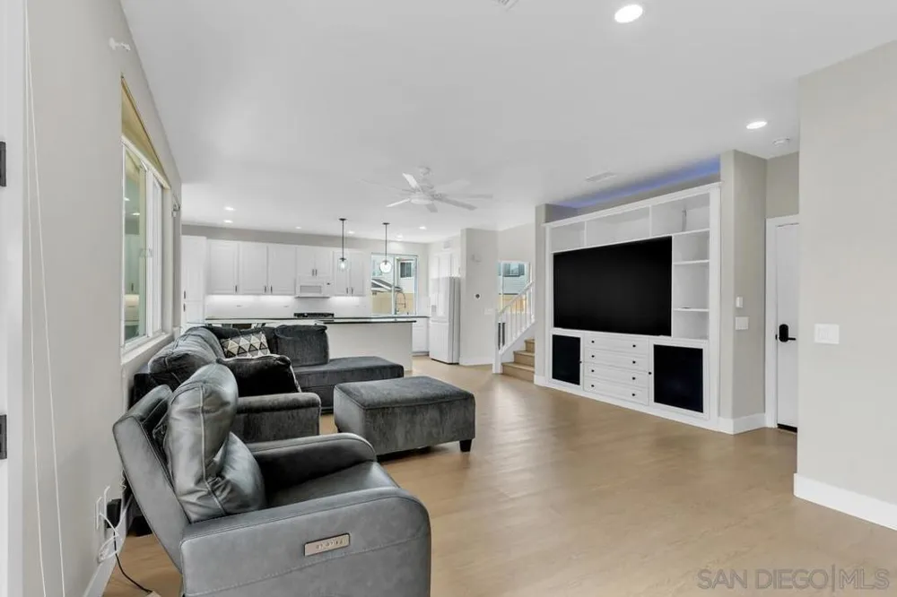 2950 W Canyon Ave San Diego, CA 92123