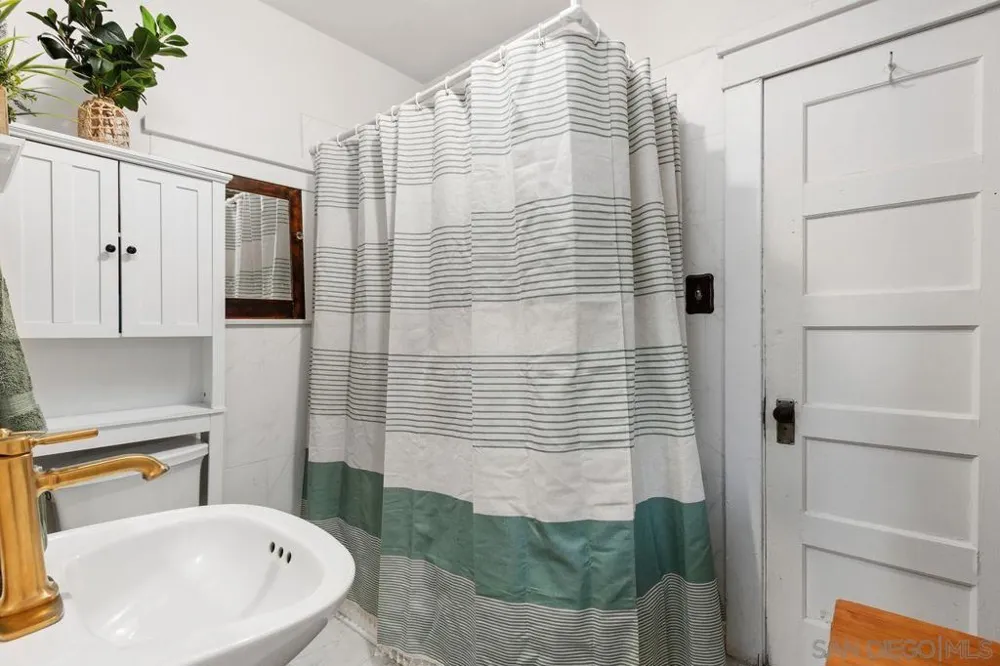 129 E 6Th Escondido, CA 92025