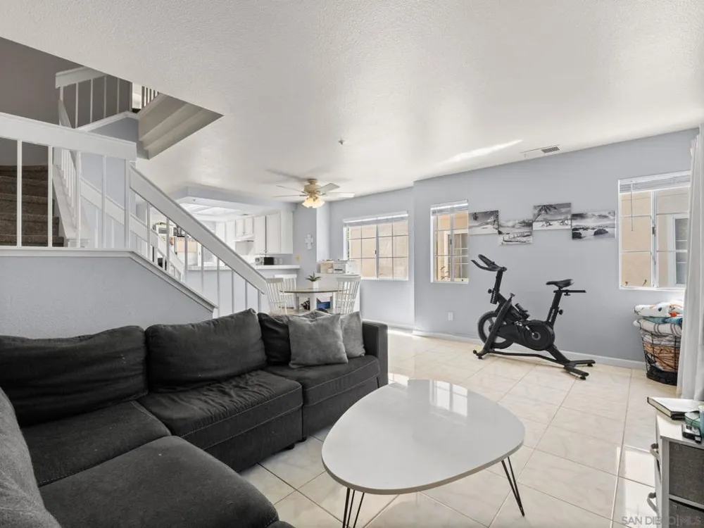 8946 Arlingdale Way Spring Valley, CA 91977