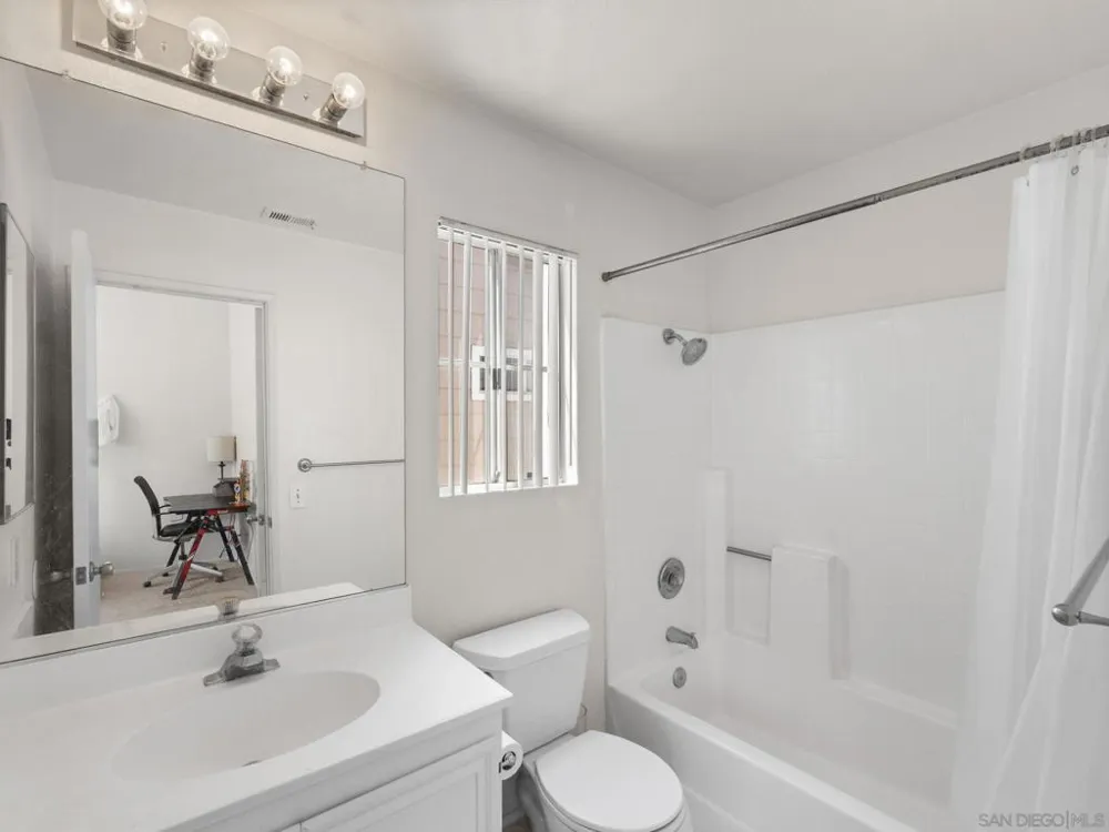 8946 Arlingdale Way Spring Valley, CA 91977
