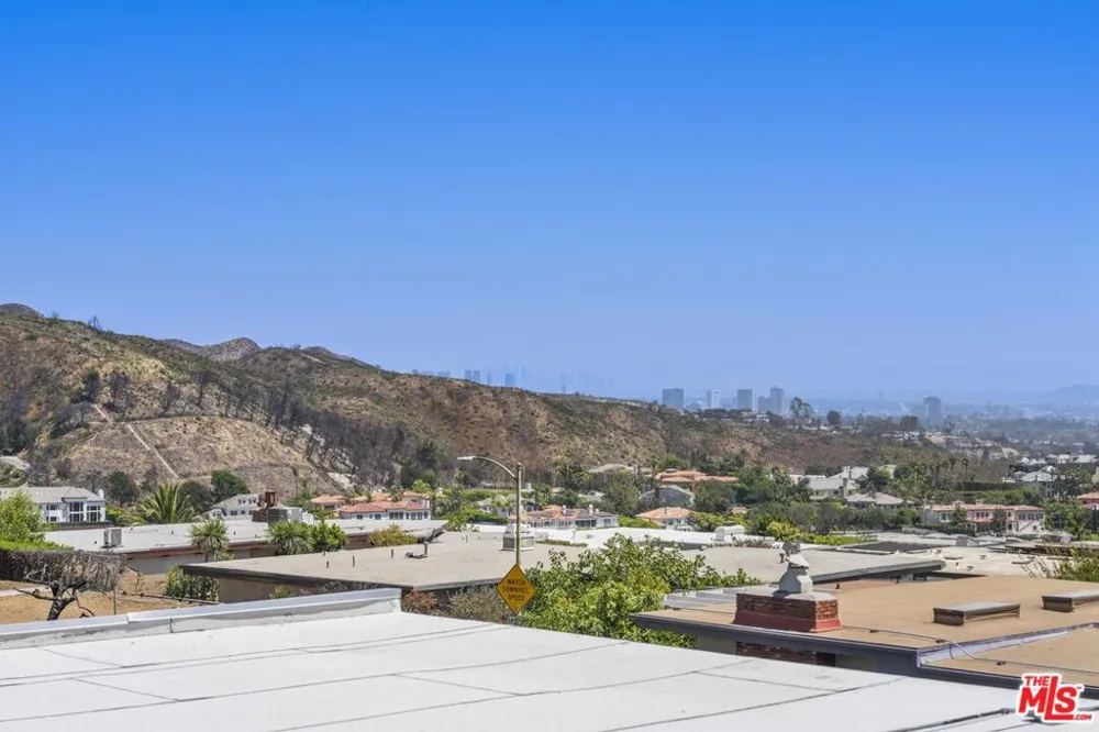 16647 Charmel Lane Pacific Palisades, CA 90272