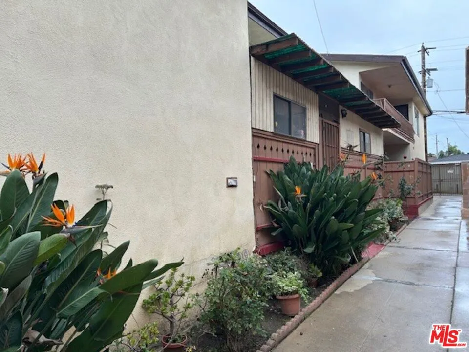 10702 Crenshaw Boulevard #5 Inglewood, CA 90303