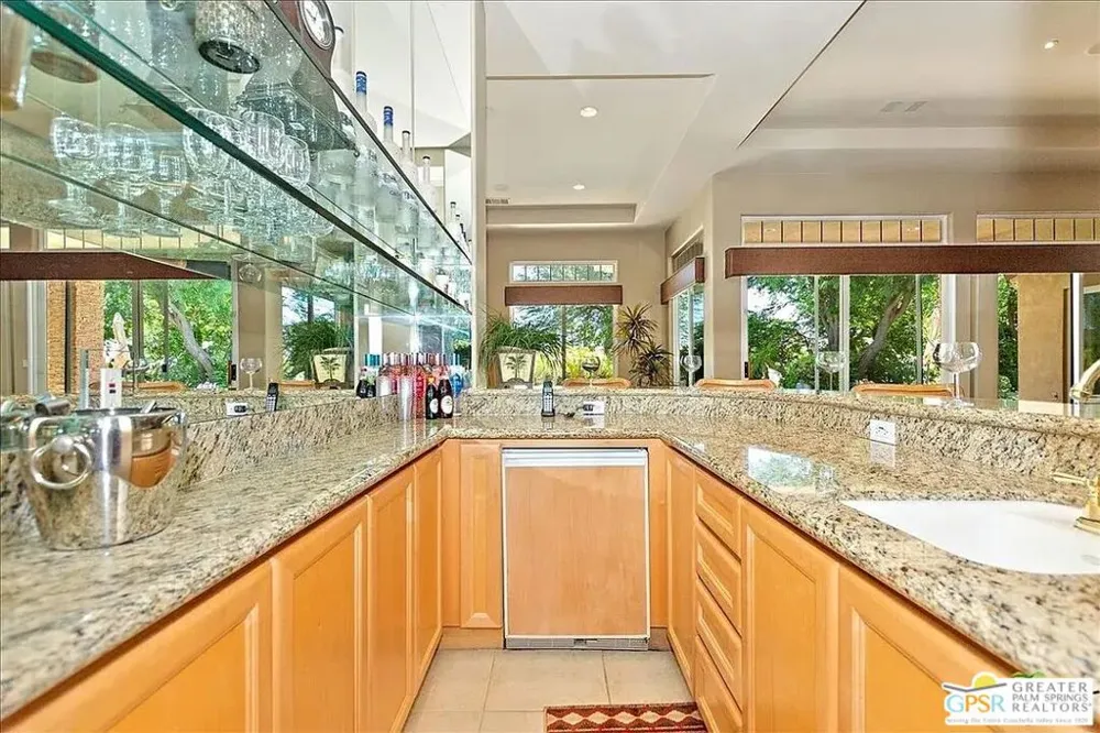 46 Vista Encantada Rancho Mirage, CA 92270
