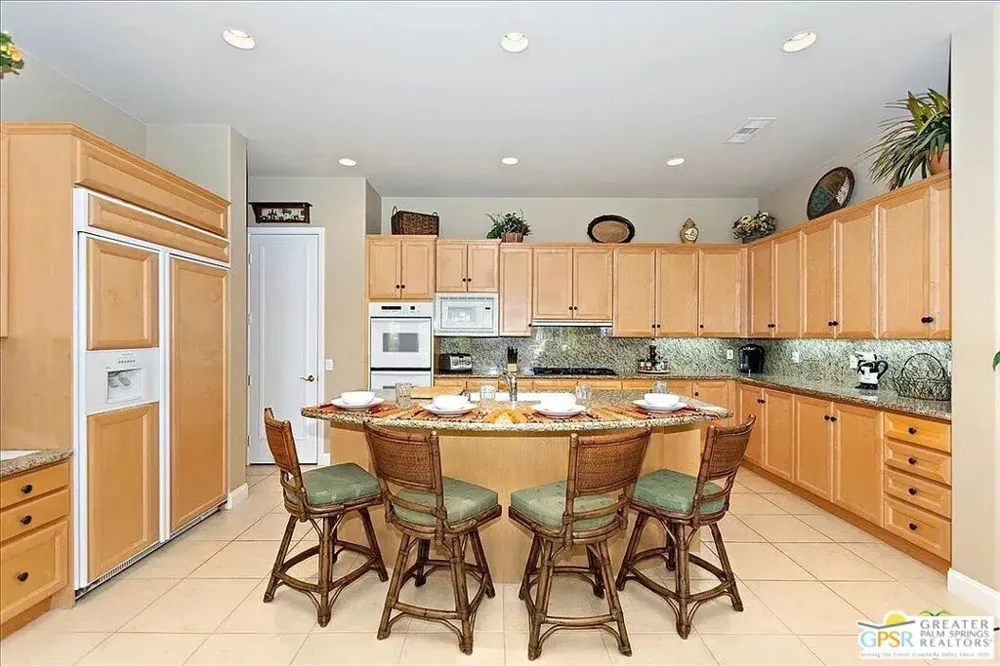 46 Vista Encantada Rancho Mirage, CA 92270