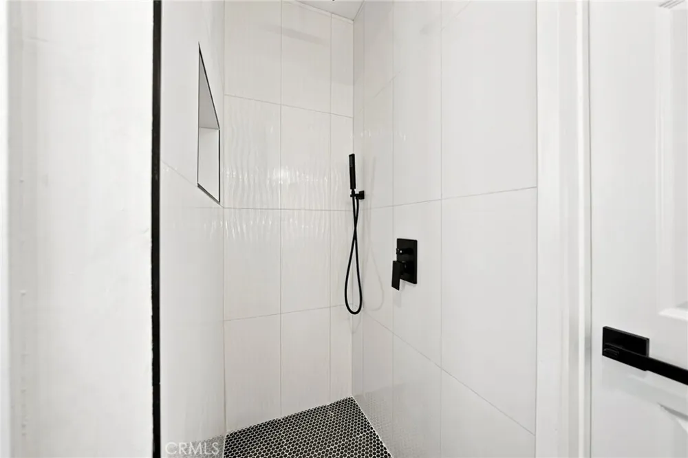 358 S Pampas Rialto, CA 92376
