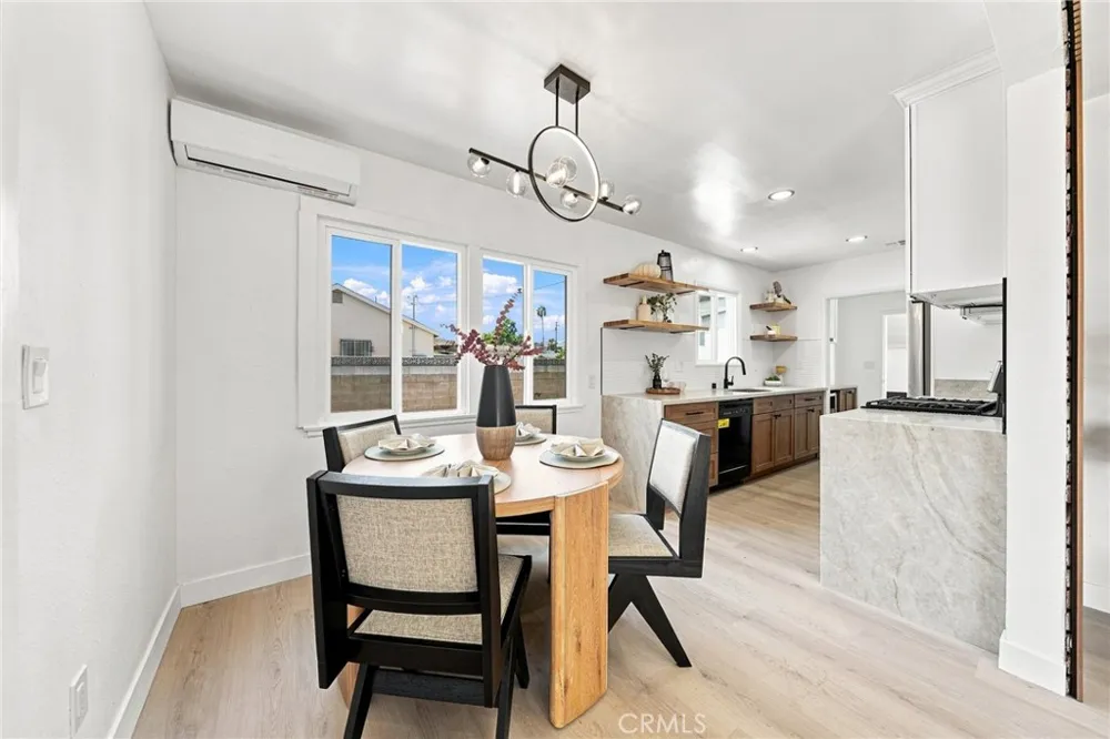 358 S Pampas Rialto, CA 92376