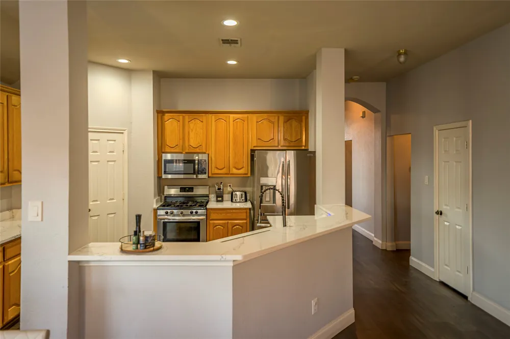 1532 Mill Creek Drive DeSoto, TX 75115