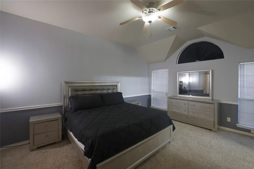 1532 Mill Creek Drive DeSoto, TX 75115