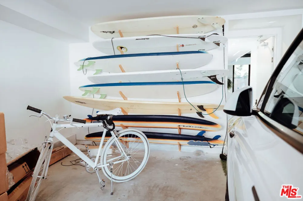 115 Park Place Venice, CA 90291
