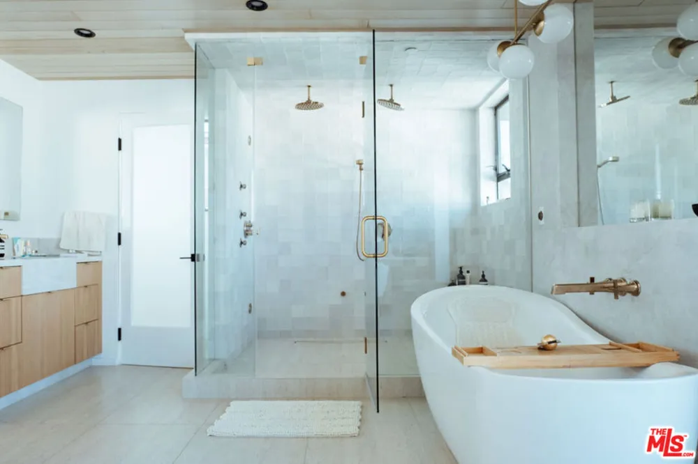 115 Park Place Venice, CA 90291