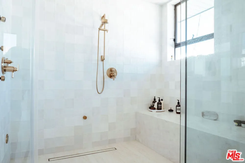 115 Park Place Venice, CA 90291