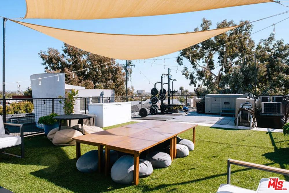 115 Park Place Venice, CA 90291
