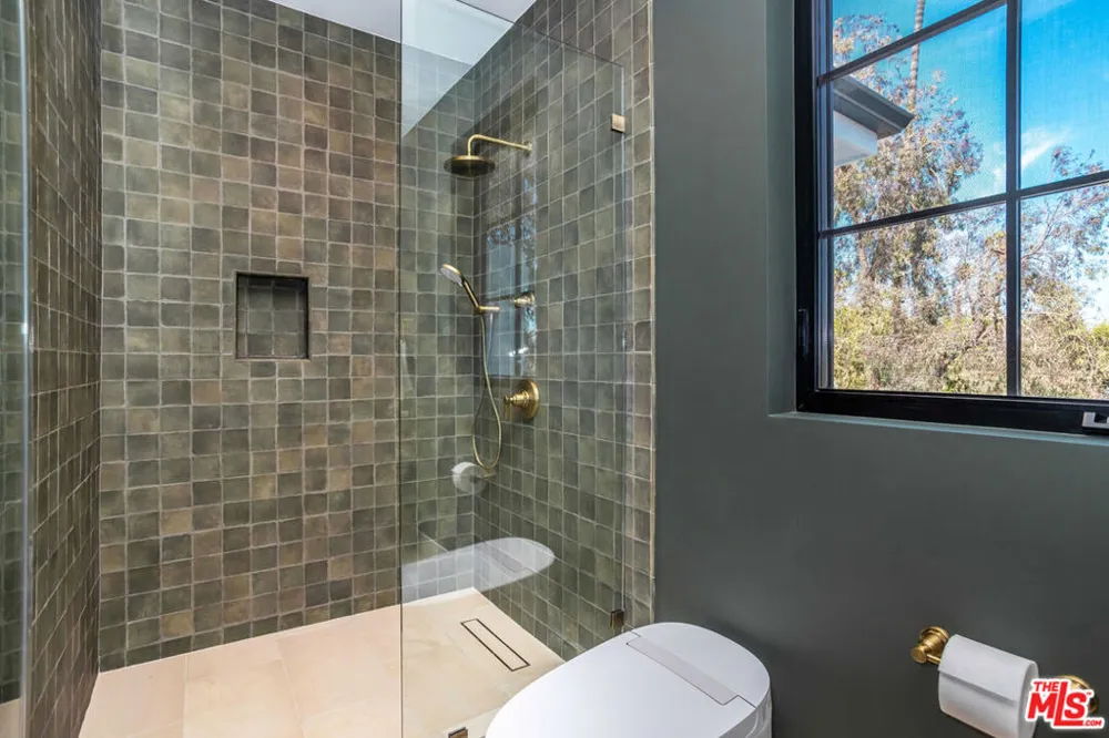 8671 Clifton Way Beverly Hills, CA 90211