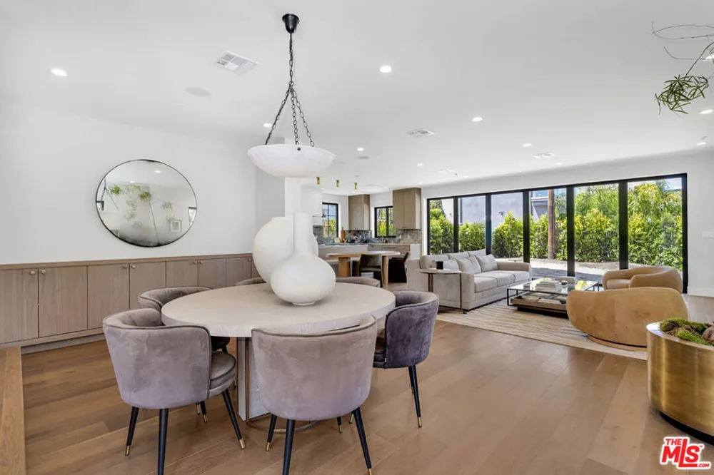 8671 Clifton Way Beverly Hills, CA 90211