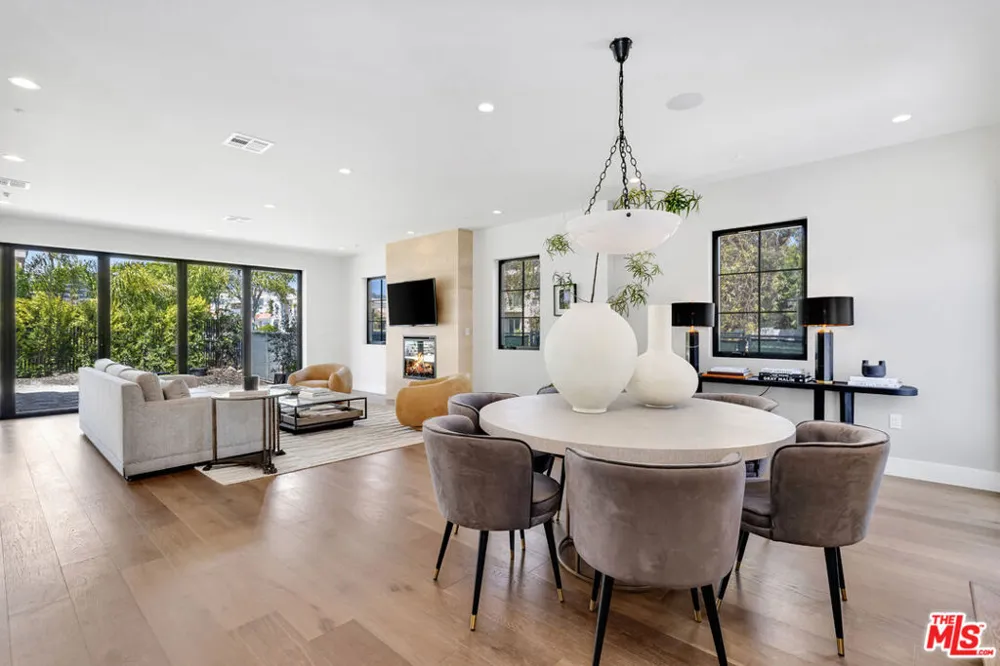 8671 Clifton Way Beverly Hills, CA 90211