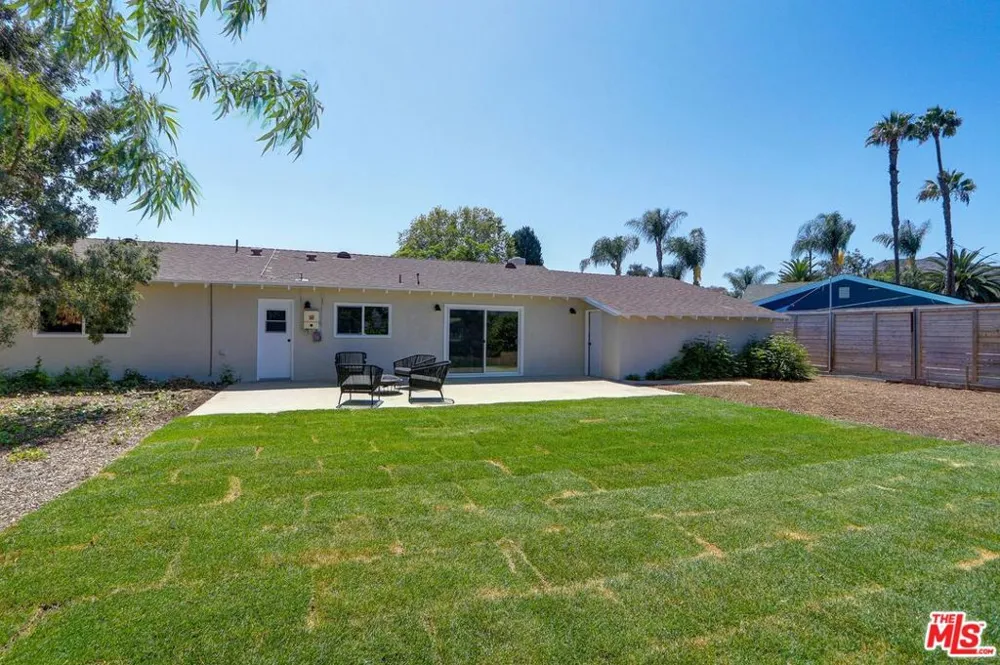 476 Jeanne Court Newbury Park, CA 91320