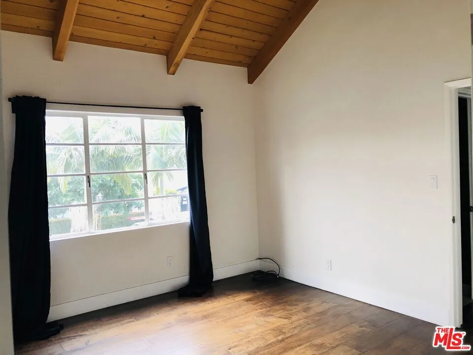 6207 BANNER AVENUE #1 Los Angeles, CA 90038