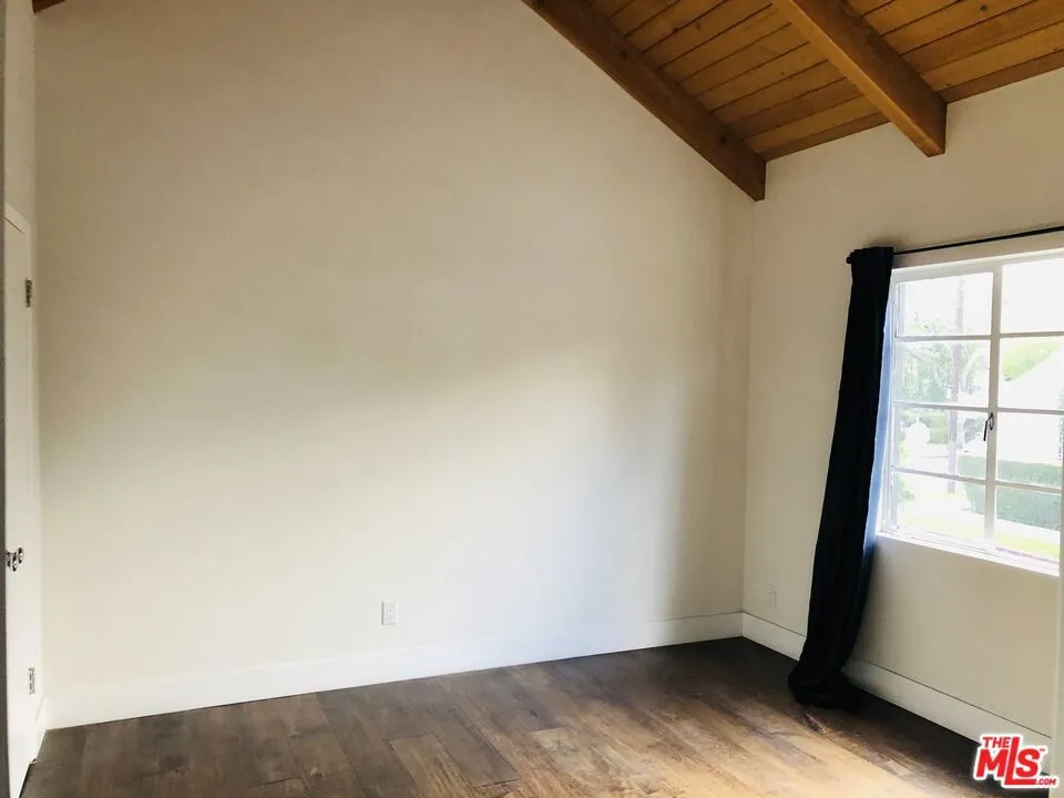 6207 BANNER AVENUE #1 Los Angeles, CA 90038
