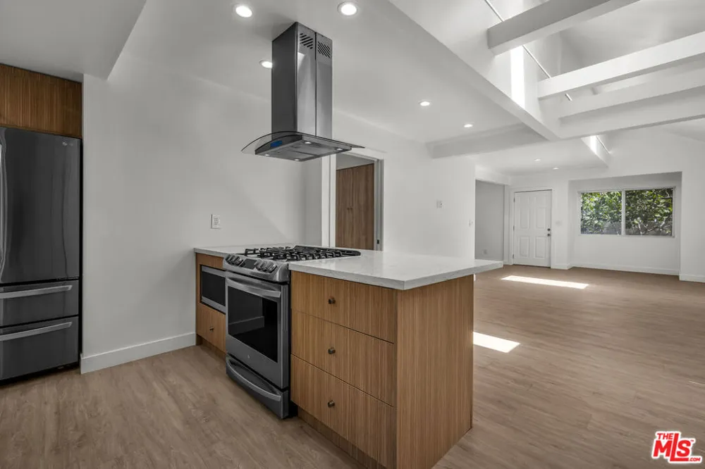 825 San Miguel Avenue Venice, CA 90291