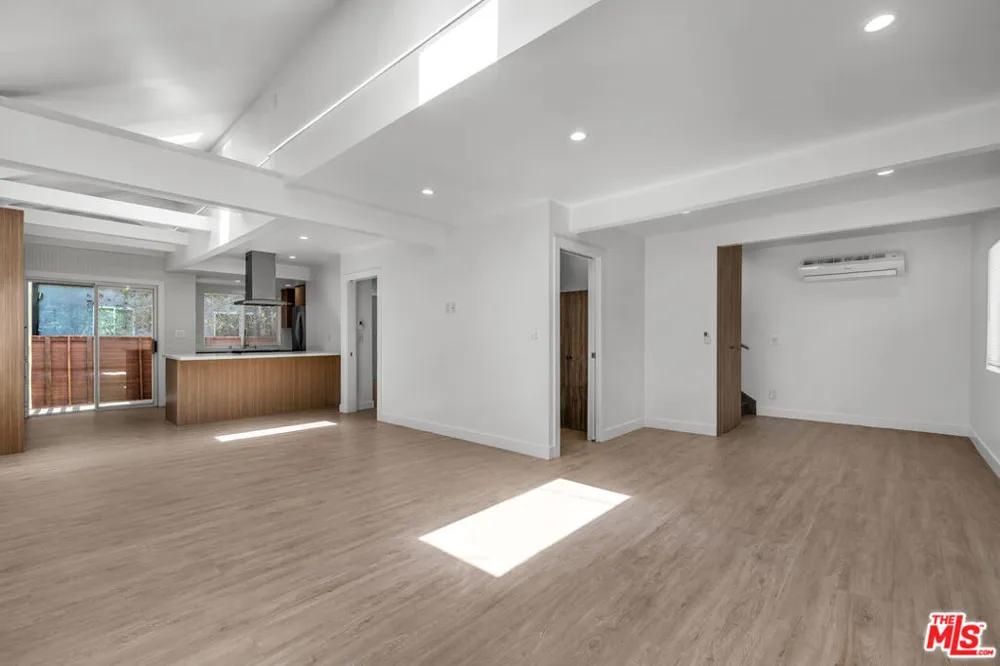 825 San Miguel Avenue Venice, CA 90291