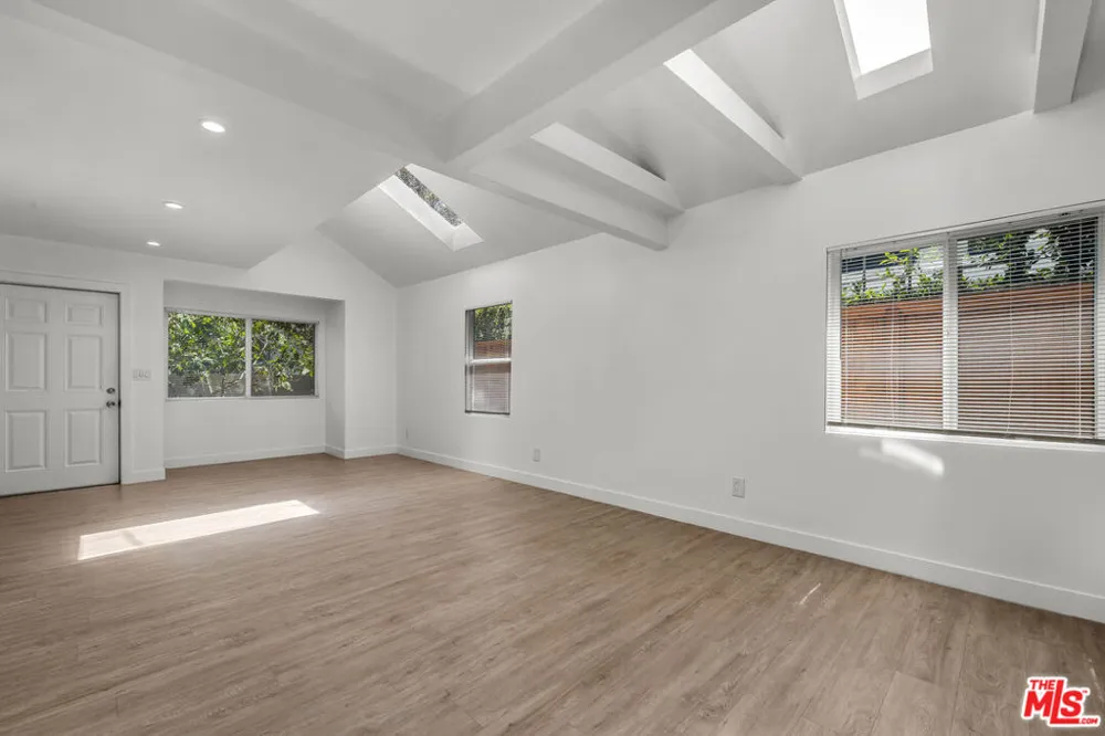 825 San Miguel Avenue Venice, CA 90291